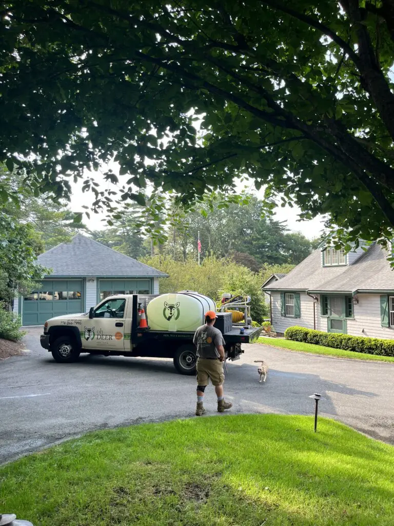 Derek Lodi and customers dog ohDEER truck 